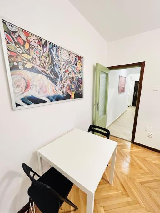 Cosy Apartment #12Lunipebega Timişoara Exterior foto